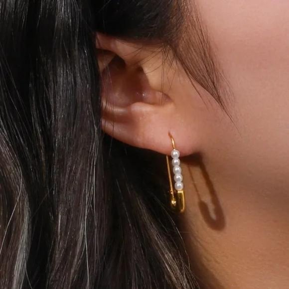 NEW 18K GOLD CLASSIC PEARL HOOP EARRINGS, NICE EARRINGS, CUTE EARRINGS - Picture 2 of 6